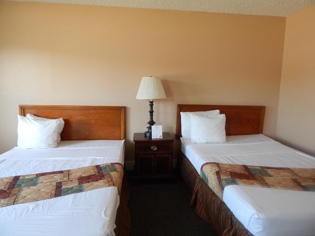 Capri Motel Dartmouth Room photo