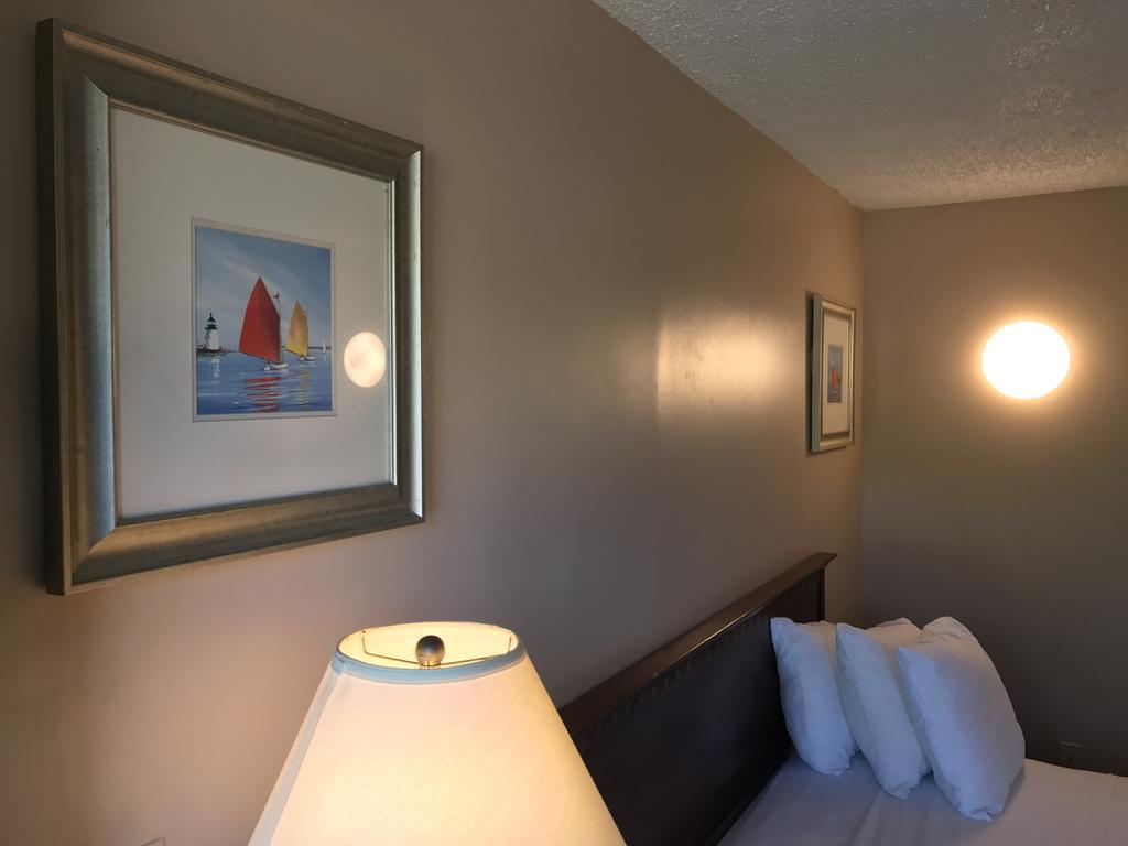 Capri Motel Dartmouth Exterior photo